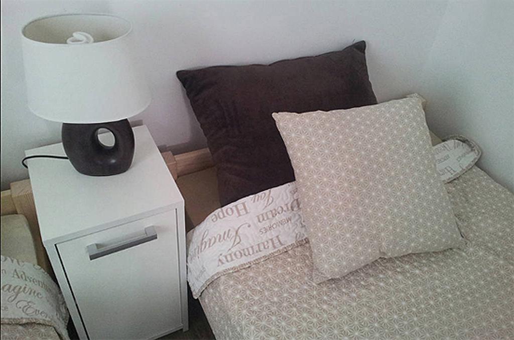 Cozy Apartment With Garden Гданск Екстериор снимка